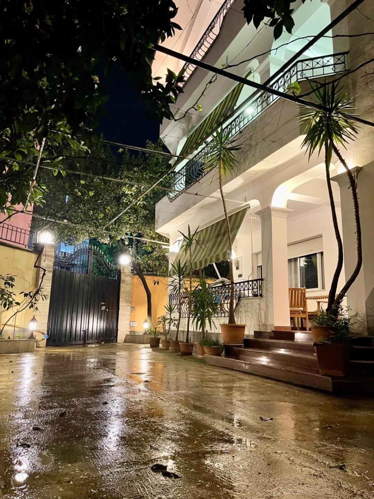 Mandarine Hostel Tirana Exterior foto